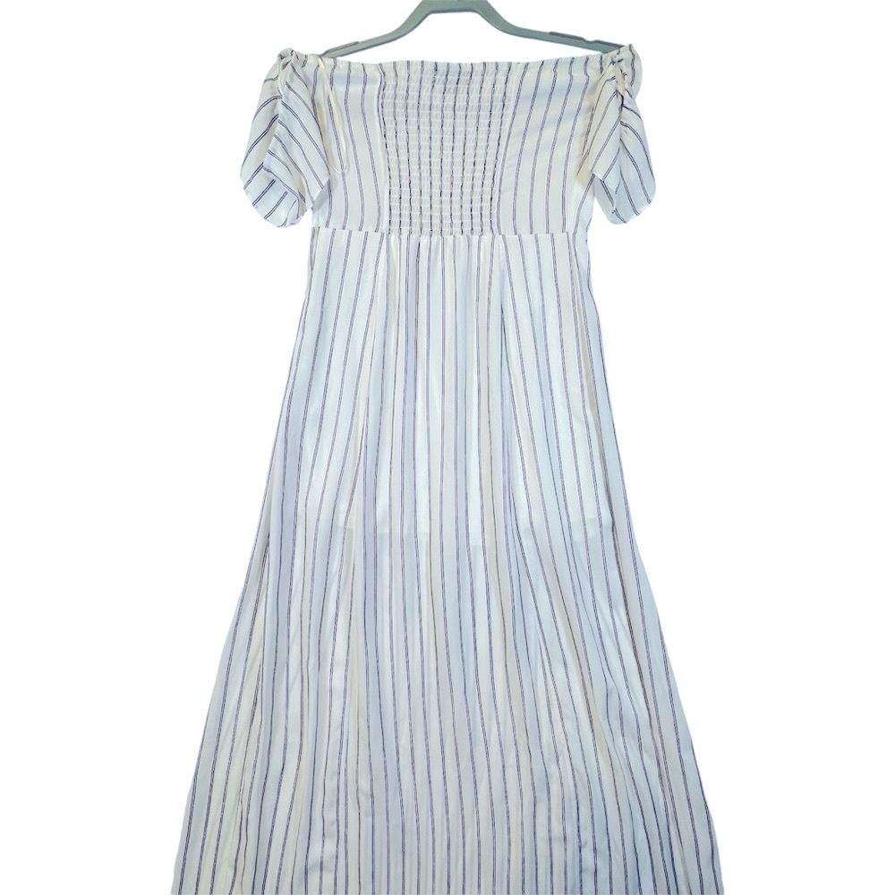 Love Tree off-the-shoulder, smocked, striped maxi dress Size M Good condition